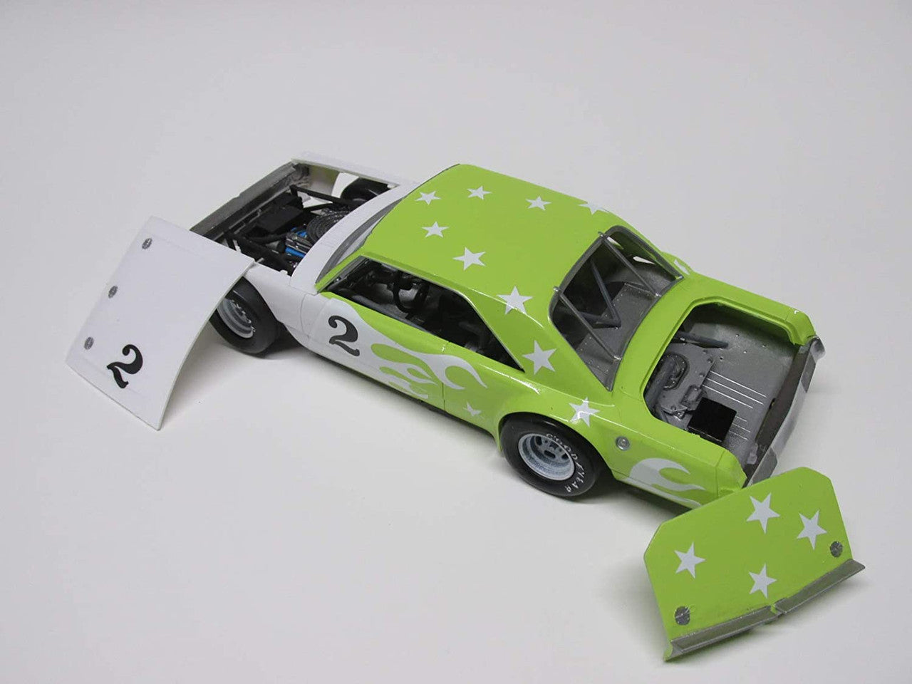 AMT 1171 Plymouth Valiant Scamp Kit Car 2T - Skill 2