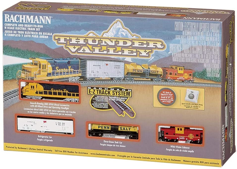 Bachmann 24013 N Scale Thunder Valley SF Freight Set/GP40 Diesel