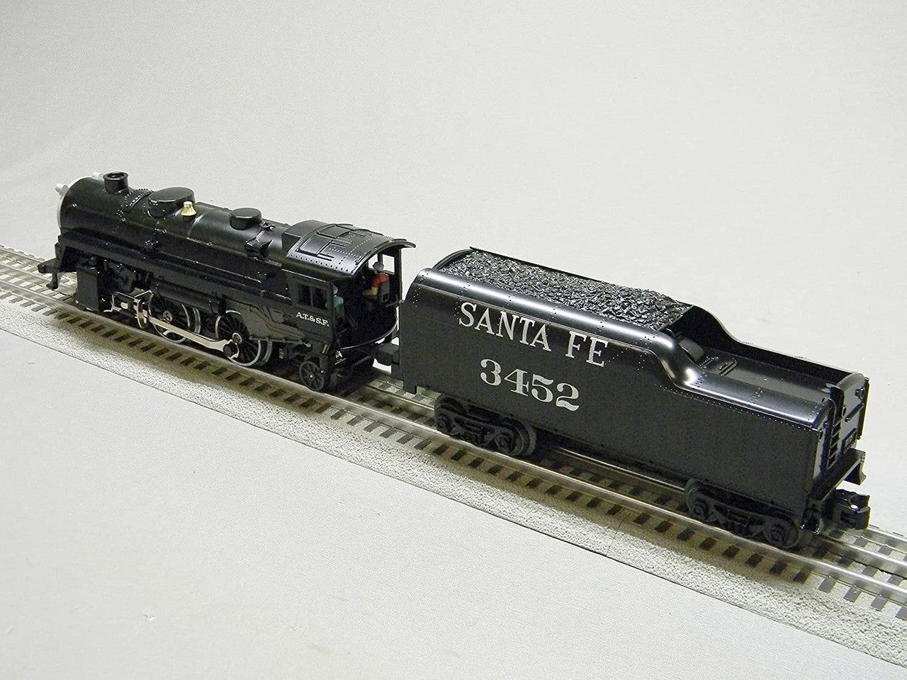 Lionel 1932140 O Gauge LionChief SF 2-4-2 Steam Loco