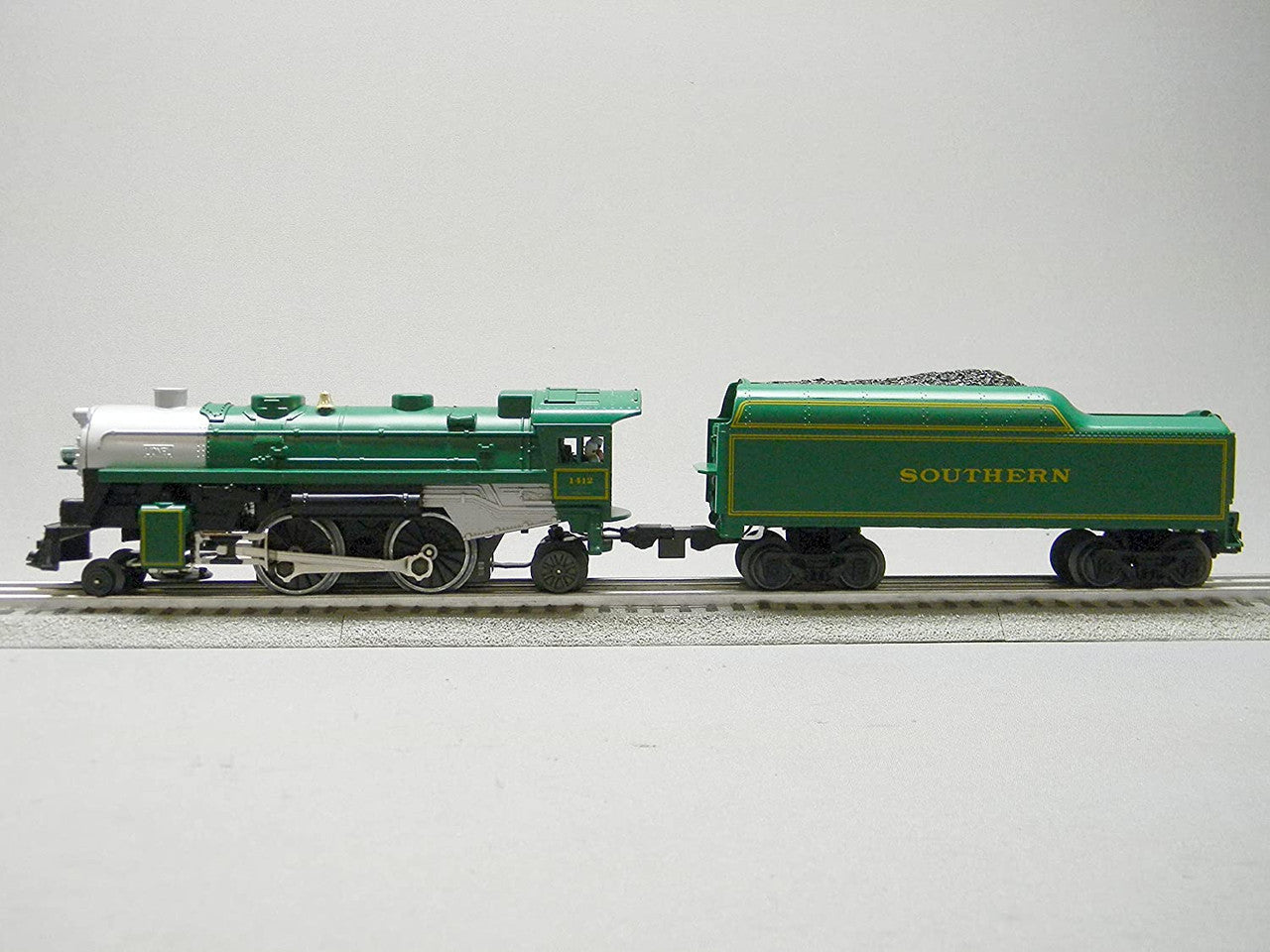 Lionel 1932150 O Gauge LionChief SOU  2-4-2 Steam Loco