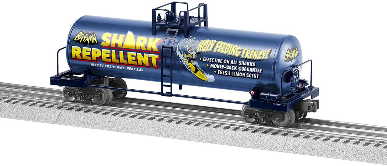 Lionel 2028280 O Gauge Batman Shark Repellent Unibody Tank Car