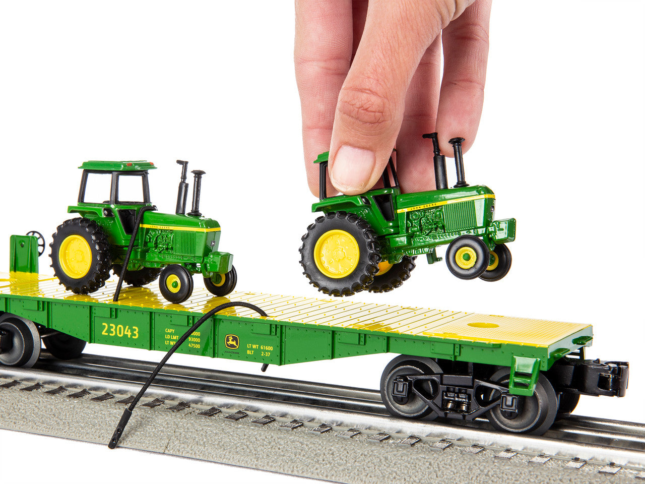 Lionel 2123040 O Gauge LionChief John Deere GP38 Freight Set