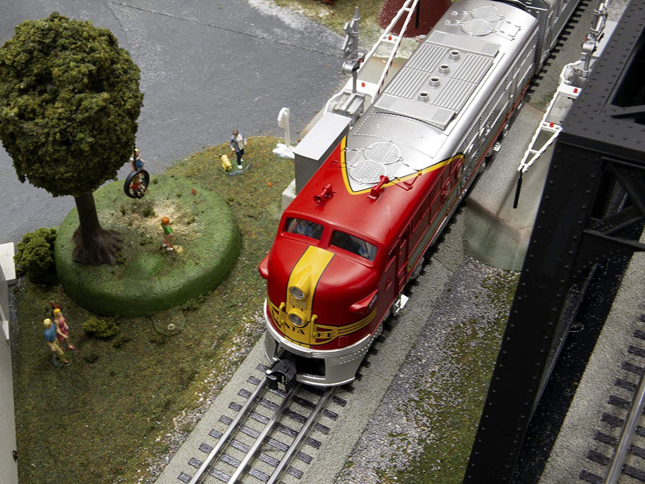 Lionel 6-84719 O Gauge LionChief SF Diesel Super Chief Psg.Set/FT