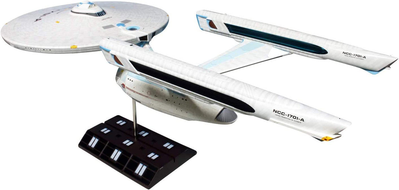 Polar Lights 949 Star Trek U.S.S. Enterprise Refit