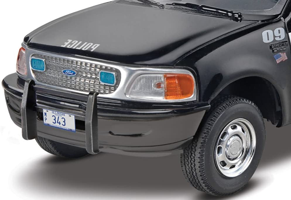 Revell 851972 Ford Police Expedition sk1