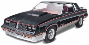Revell 854317 83 Hurst Oldsmobile - Skill 4