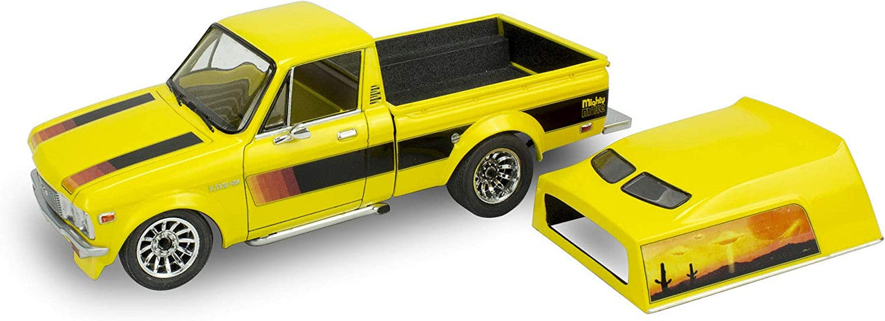 Revell 854493 Chevy Luv Street Pickup Skill 4